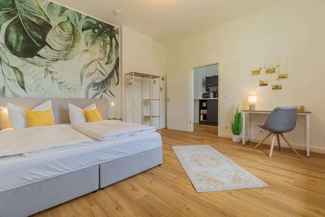 Modernes Apartment - Zentral, Ruhig, Wlan, Netflix, Kueche, Schreibtisch, Parkplatz, Waschtrockner Cottbus Exterior foto